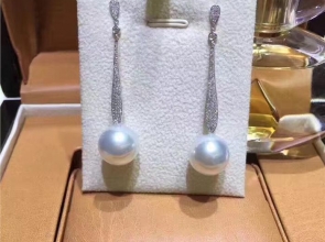 珍珠耳环